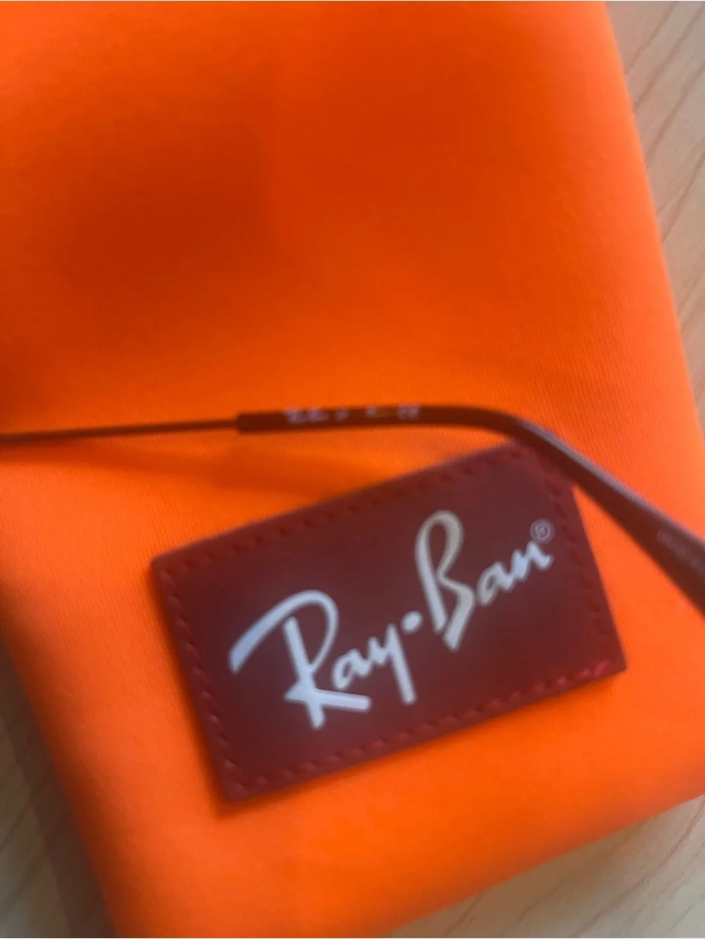Ray-Ban Aviator Sunglasses with Orange Pouch